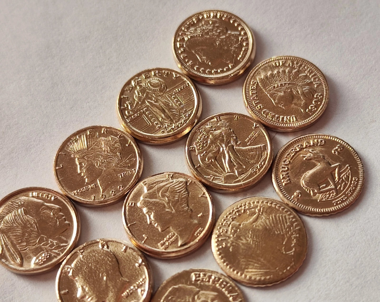11 MINIATUR MEDAILLEN - MESSING