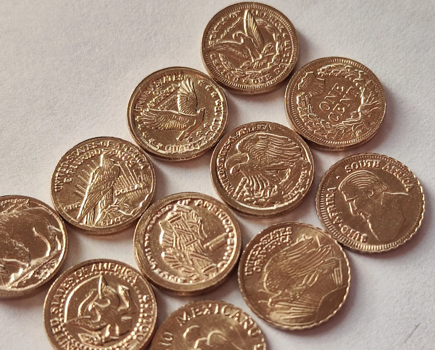 11 MINIATUR MEDAILLEN - MESSING