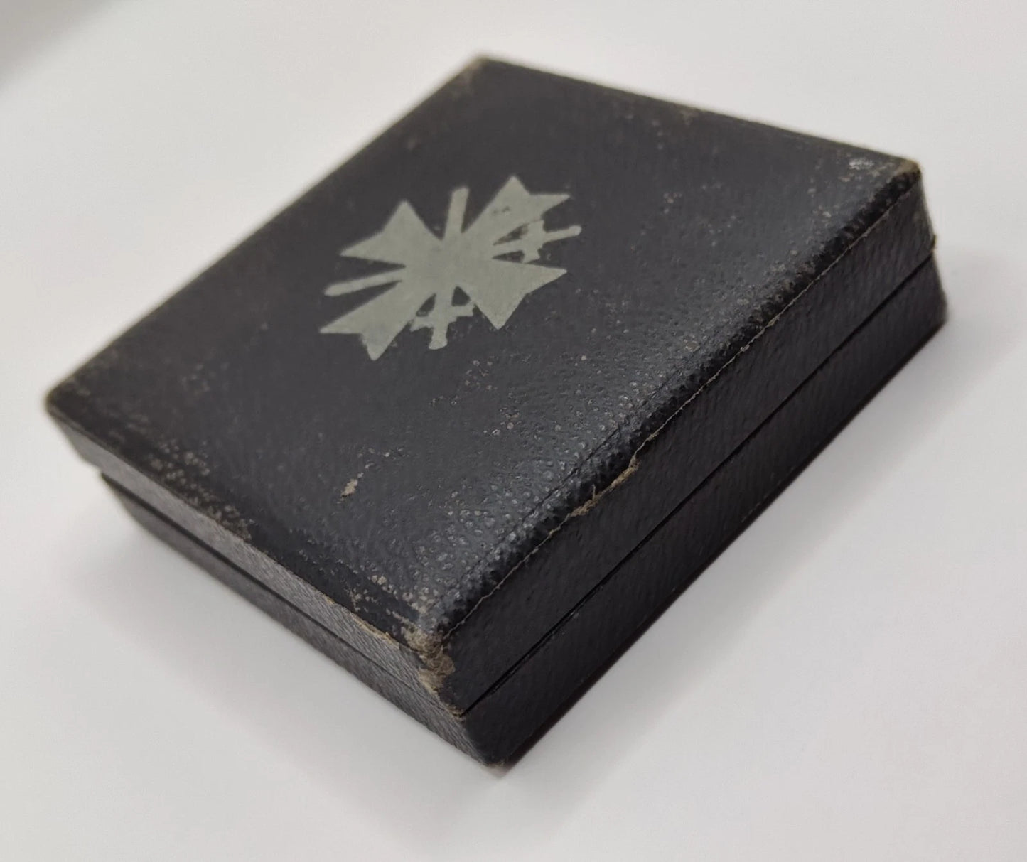 KRIEGSVERDIENSTKREUZ MIT SCHWERTER - 1 KLASSE - 1939 - ORDEN