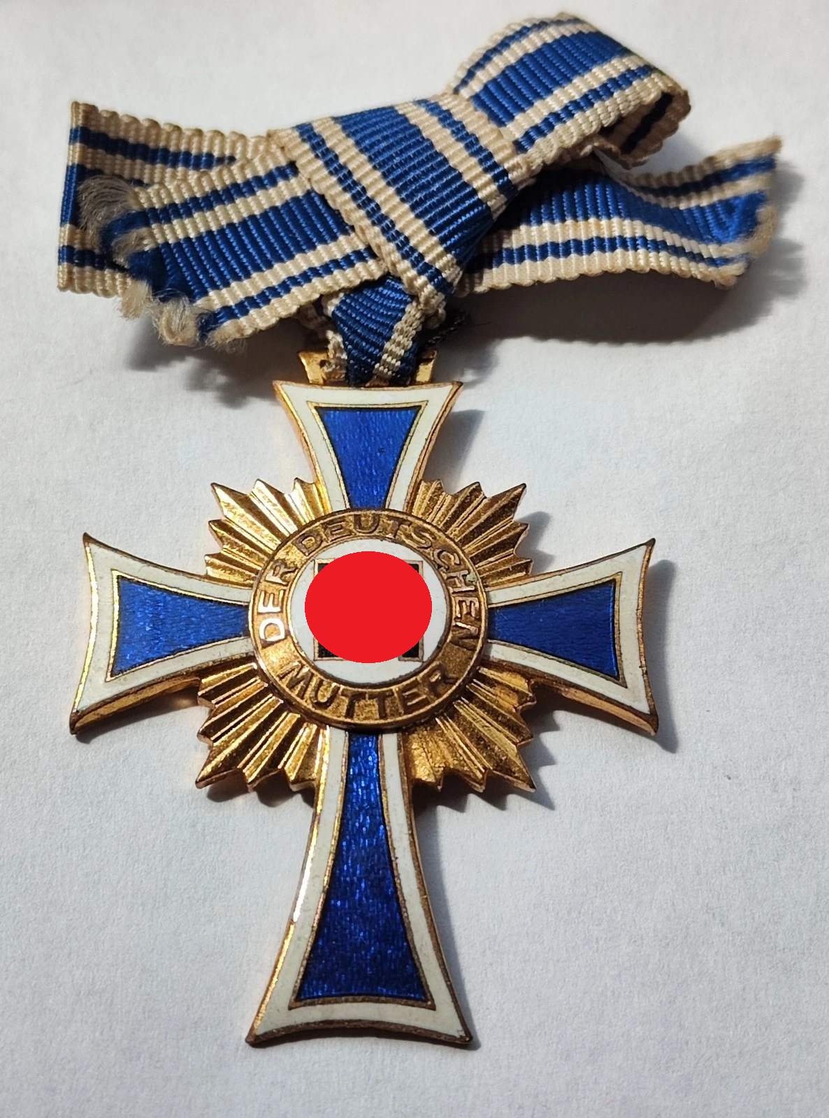 MUTTERKREUZ - 1. STUFE GOLD - ORIGINAL ETUI - AN DAMENSCHLEIFE - ORDEN