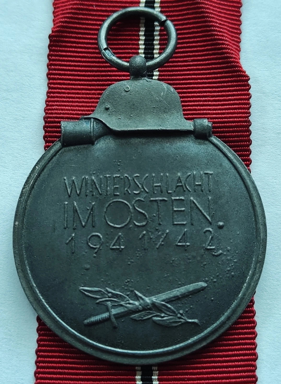 MEDAILLE - WINTERSCHLACHT IM OSTEN 1941/42 - MIT BANDABSCHNITT - ORDEN