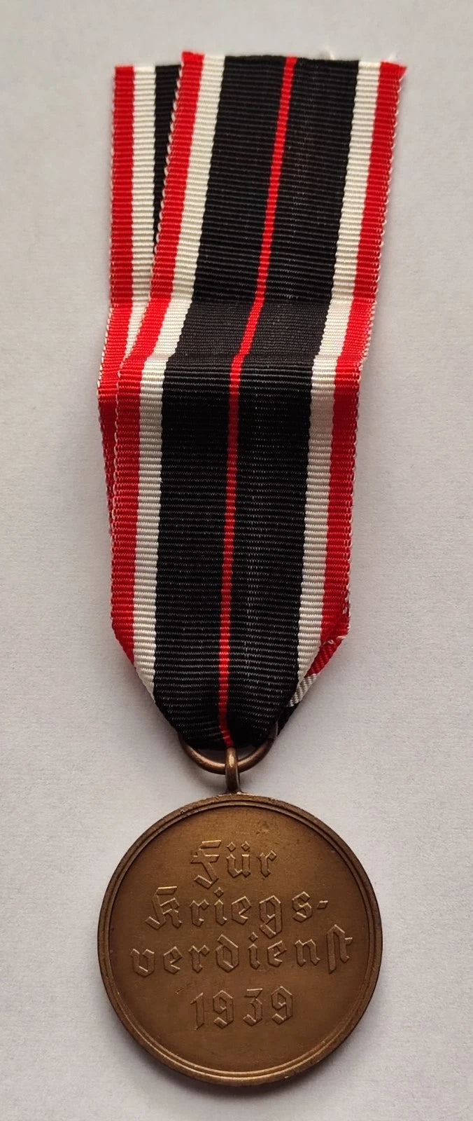 MEDAILLE - KRIEGSVERDIENST 1939 - AM BAND - ORDEN