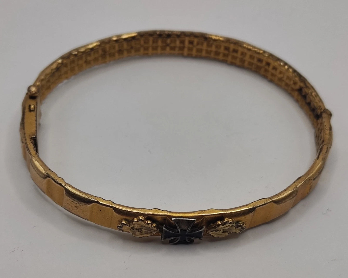 GRANATHÜLSEN ARMREIFEN - EISERNES KREUZ - HERSTELLER DRGM & KJAG - WK I  -1914