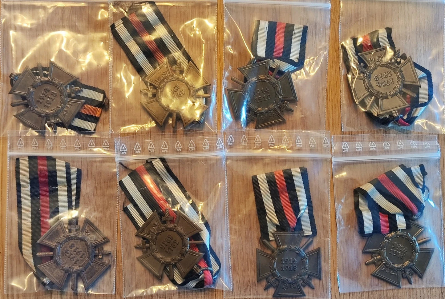 1 x FRONTKÄMPFERKREUZ 1914/1918 - AM BAND - ORDEN