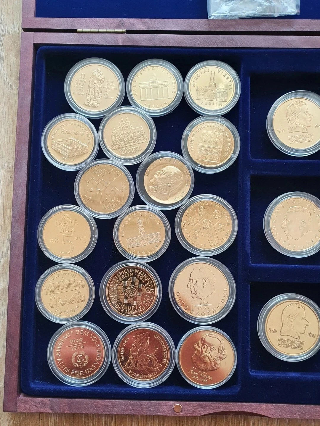 23 DDR Mark Münzen - 24 Karat Gold vergoldet