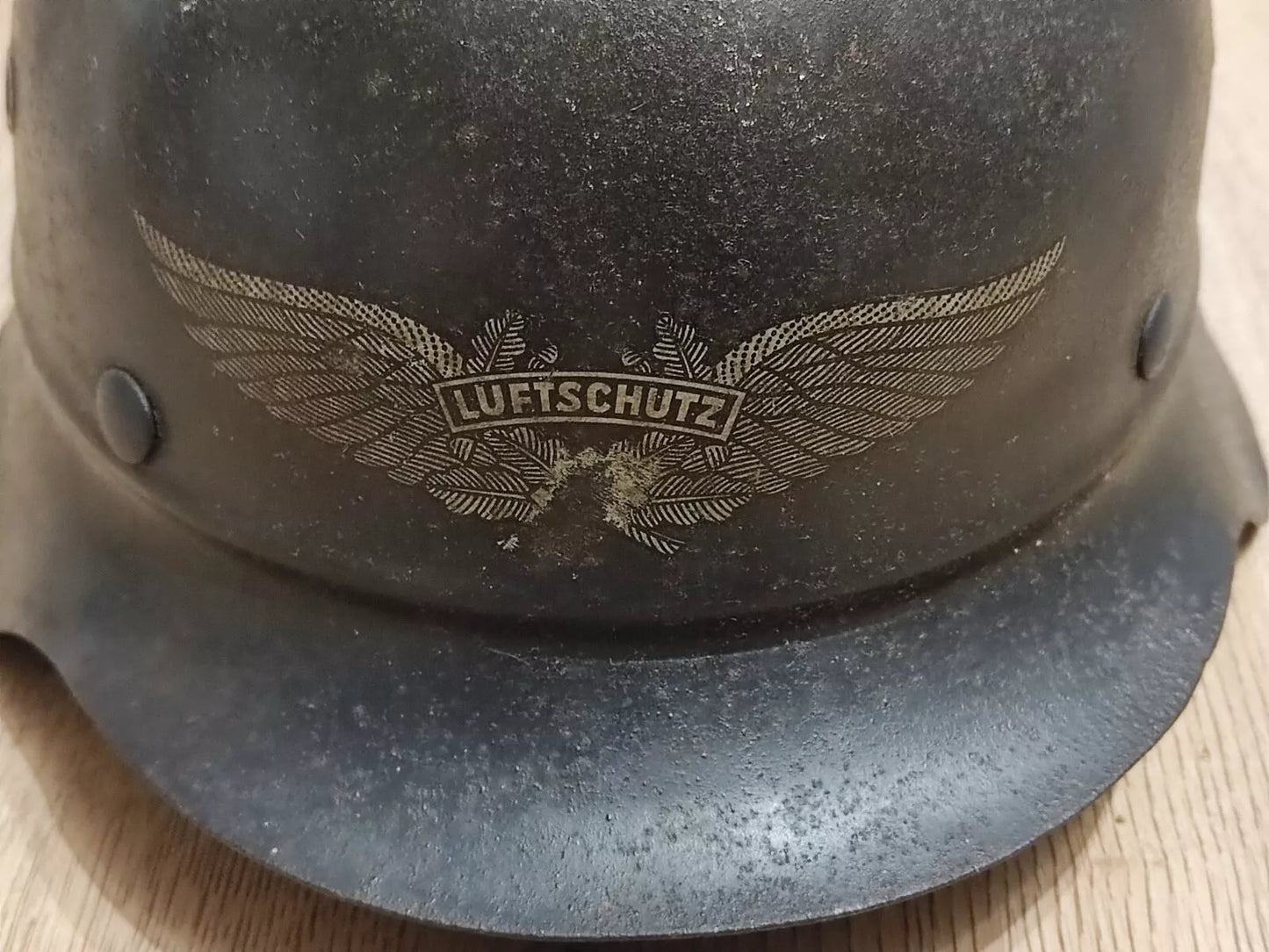 ORIGINALER M40 LUFTSCHUTZ HELM / STAHLHELM - WK II - WEHRMACHT - GUTER ZUSTAND