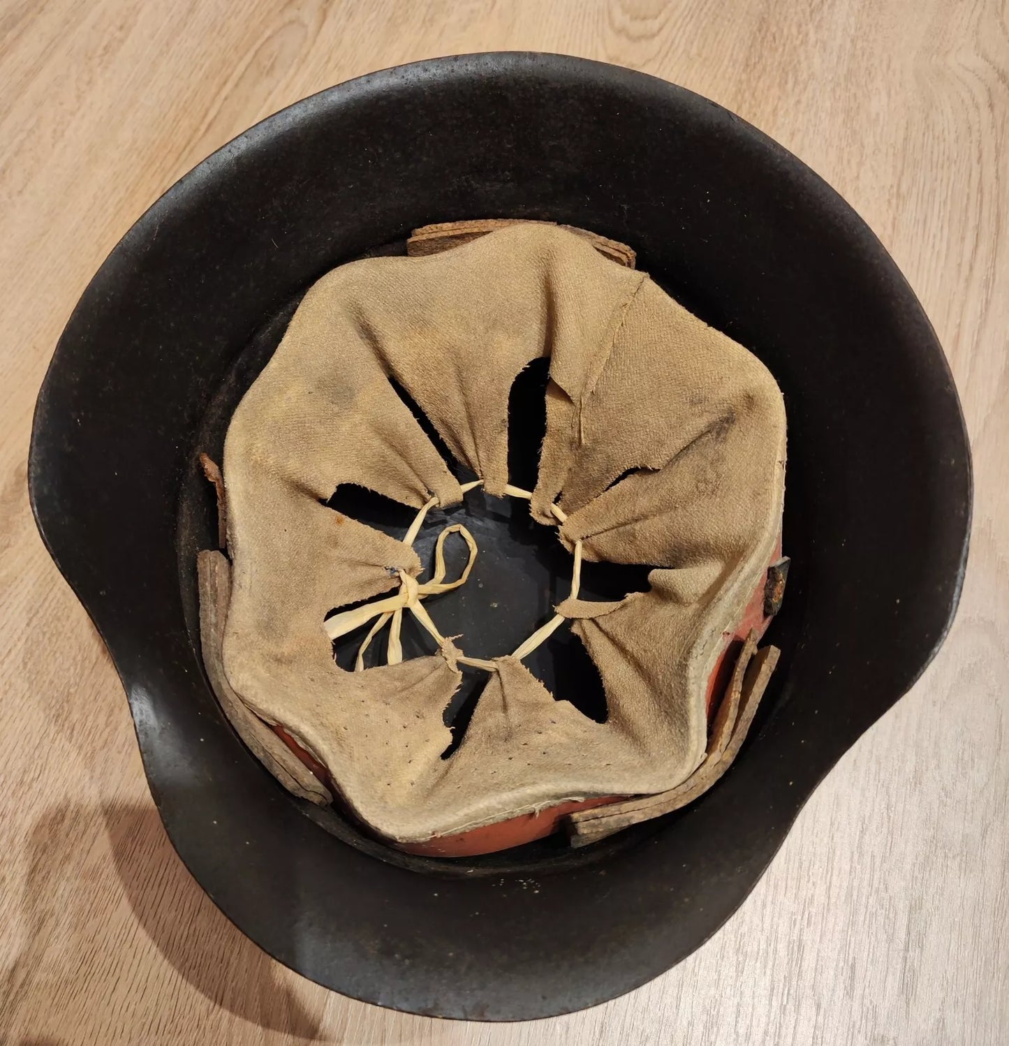 ORIGINALER M40 LUFTSCHUTZ HELM / STAHLHELM - WK II - WEHRMACHT - GUTER ZUSTAND