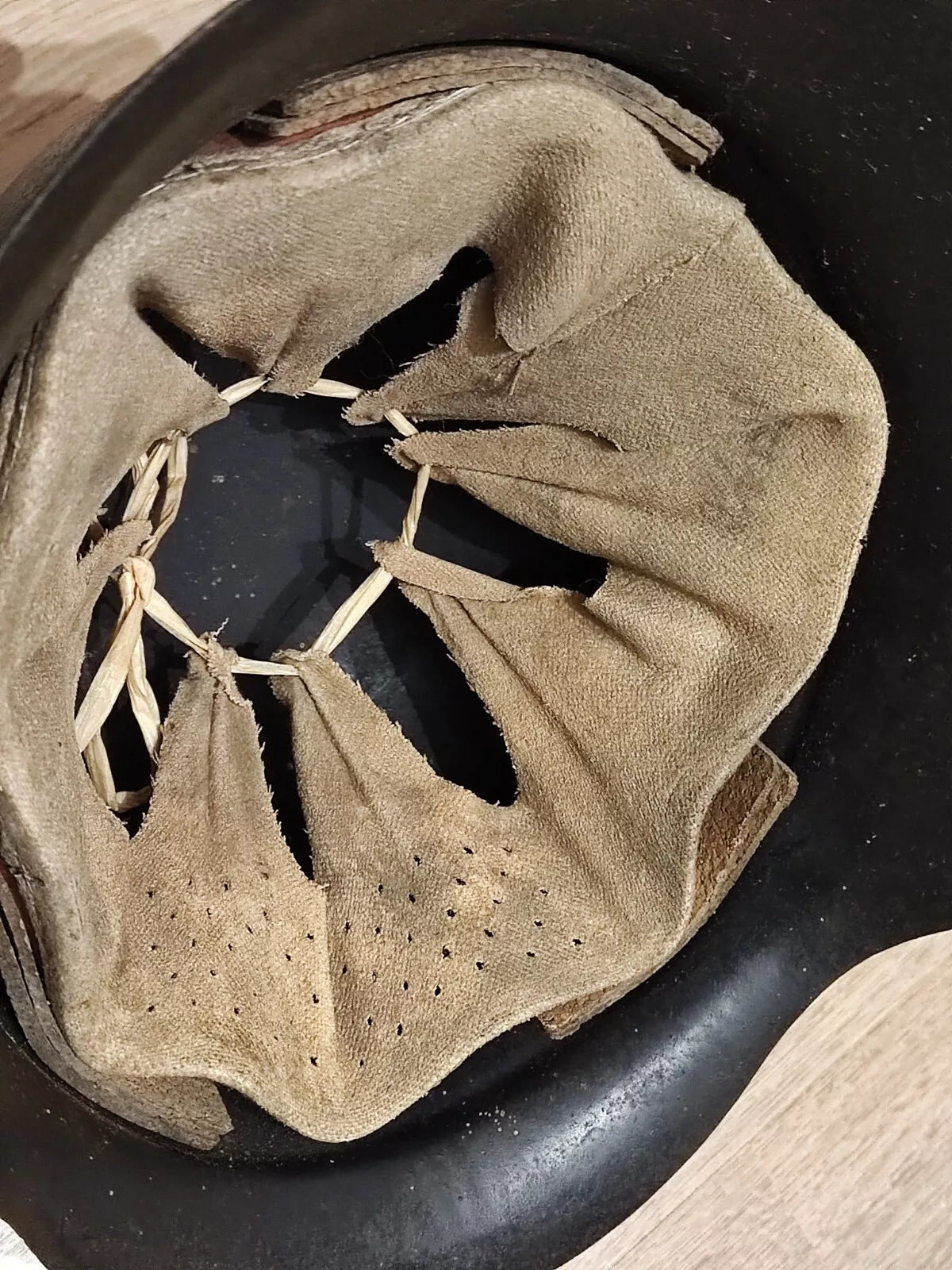 ORIGINALER M40 LUFTSCHUTZ HELM / STAHLHELM - WK II - WEHRMACHT - GUTER ZUSTAND