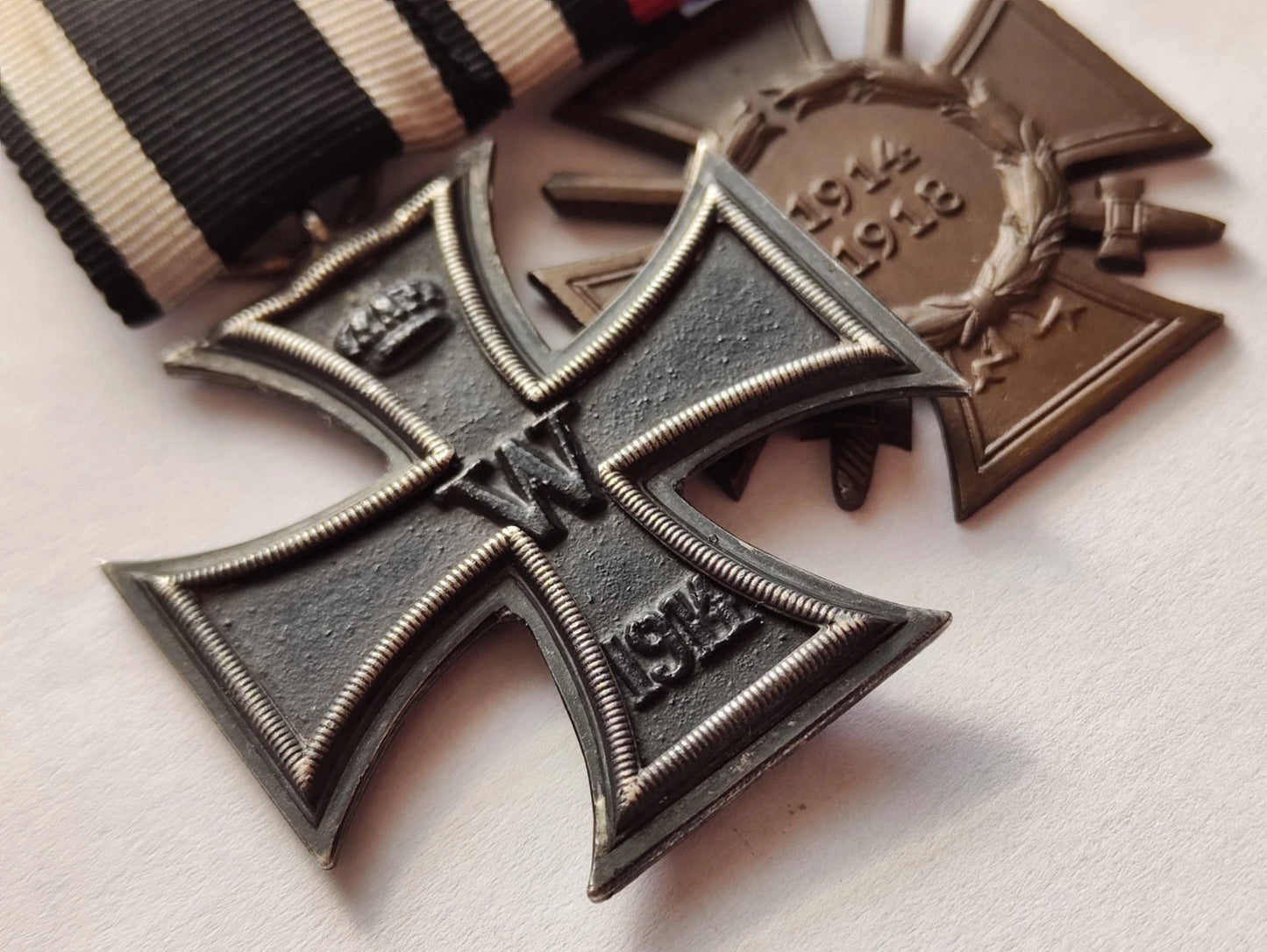 2 ORDEN - EISERNES & FRONTKÄMPFER KREUZ - ORDENSSPANGE & FELDSPANGE
