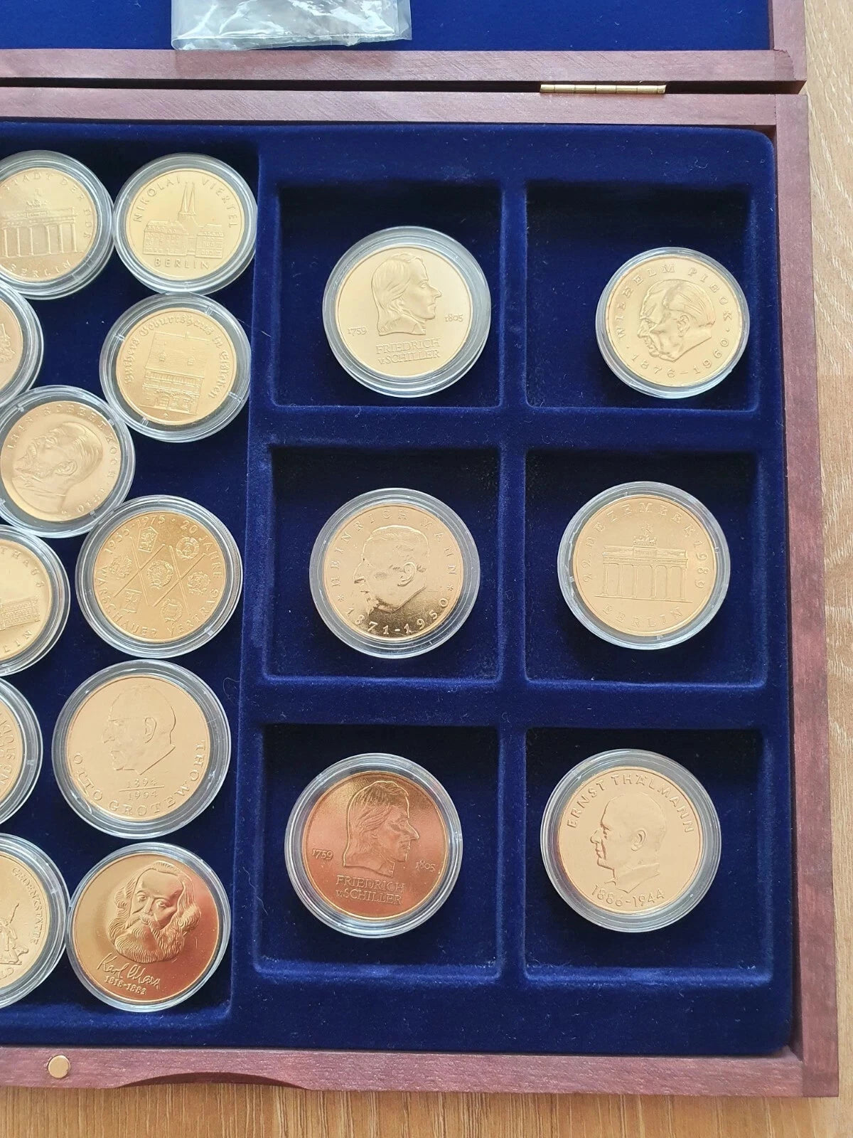 23 DDR Mark Münzen - 24 Karat Gold vergoldet
