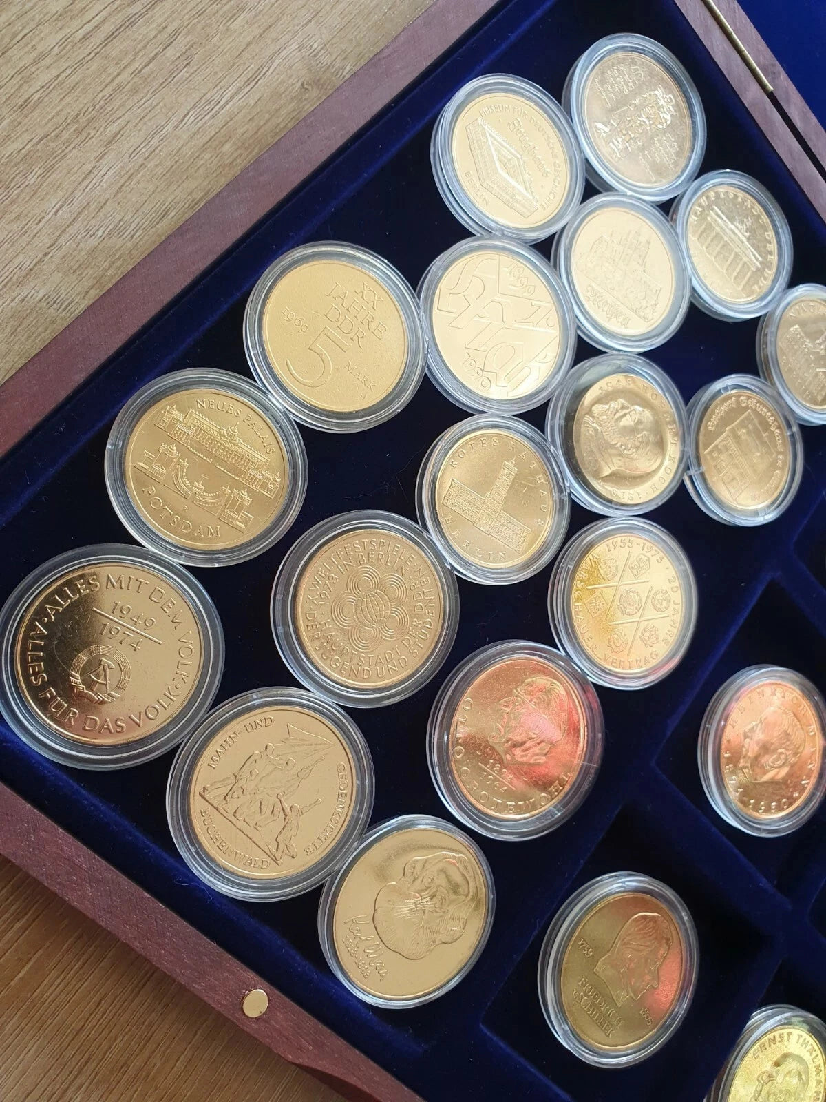 23 DDR Mark Münzen - 24 Karat Gold vergoldet