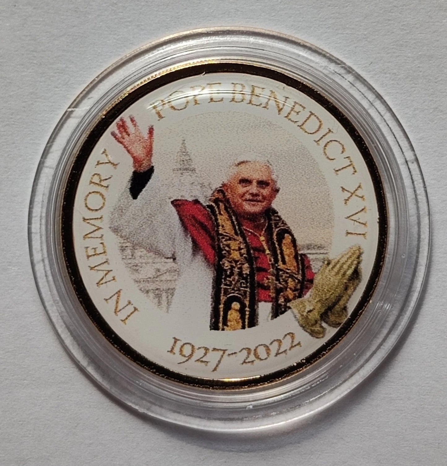 2 Euro Münze - Vatikan -  Papst Benedikt XVI. - koloriert & vergoldet