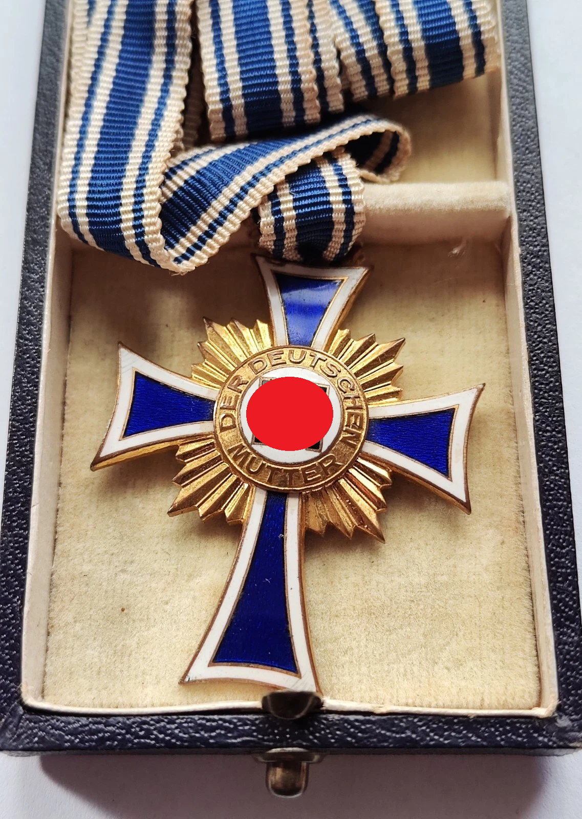 MUTTERKREUZ - 1. STUFE GOLD - ORIGINAL ETUI - AM LANGEN BAND - ORDEN