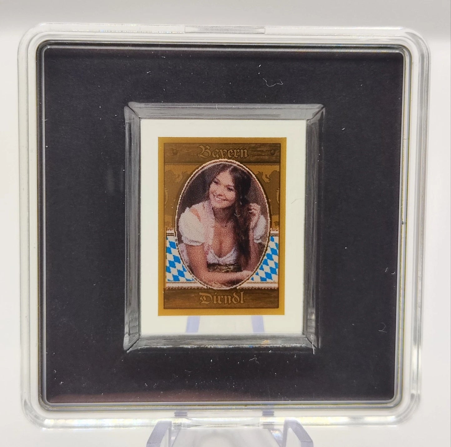 1/500 UNZE GOLD - DIRNDEL / KLEID / FRAU / BAYERN - KOLORIERT - GOLDMÜNZE