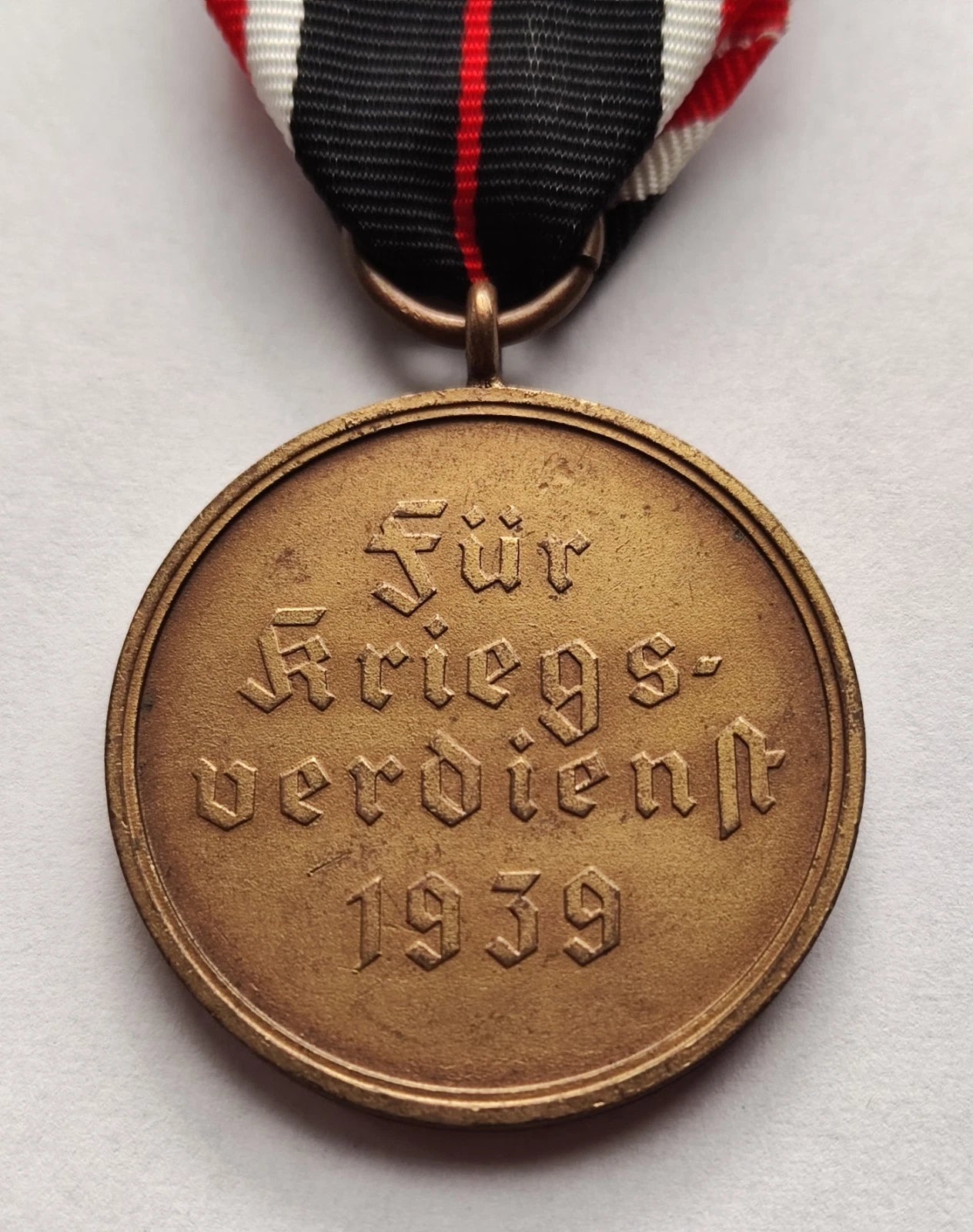 MEDAILLE - KRIEGSVERDIENST 1939 - AM BAND - ORDEN
