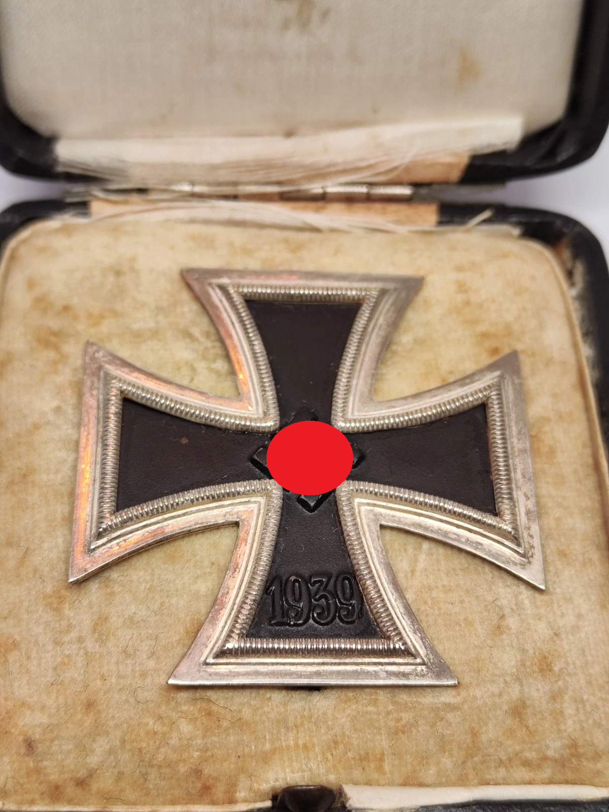 EISERNES KREUZ - 1. KLASSE 1939 - HERSTELLER L/11 - MIT ETUI - ORDEN