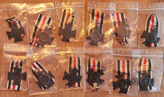 1 x WITWENKREUZ 1914/1918 - MIT BANDABSCHNITT - ORDEN