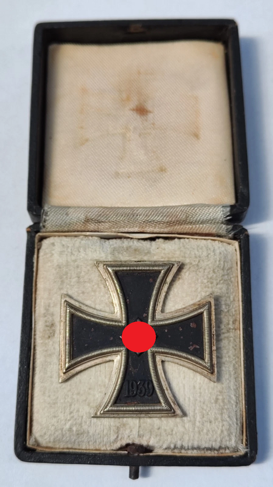 EISERNEN KREUZ - 1. KLASSE 1939 - HERSTELLER 20 - MIT ETUI - ORDEN